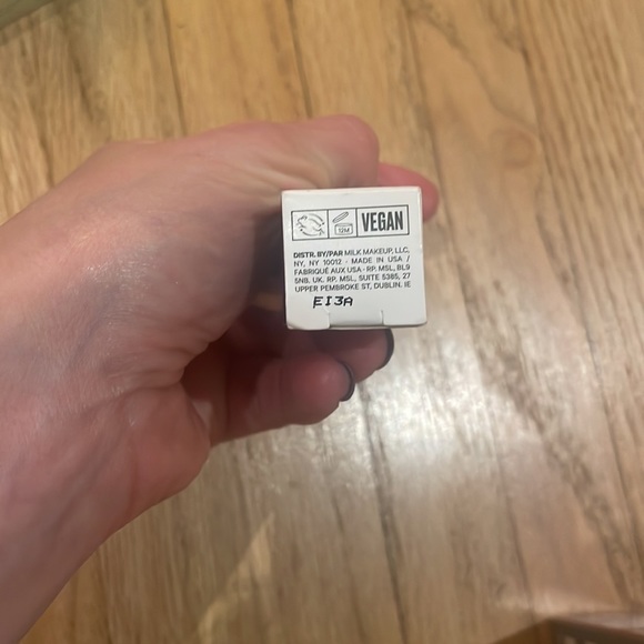 MILK MAKEUP
Odyssey Hydrating Non-Sticky Lip Oil Gloss Voyage - Picture 4 of 9